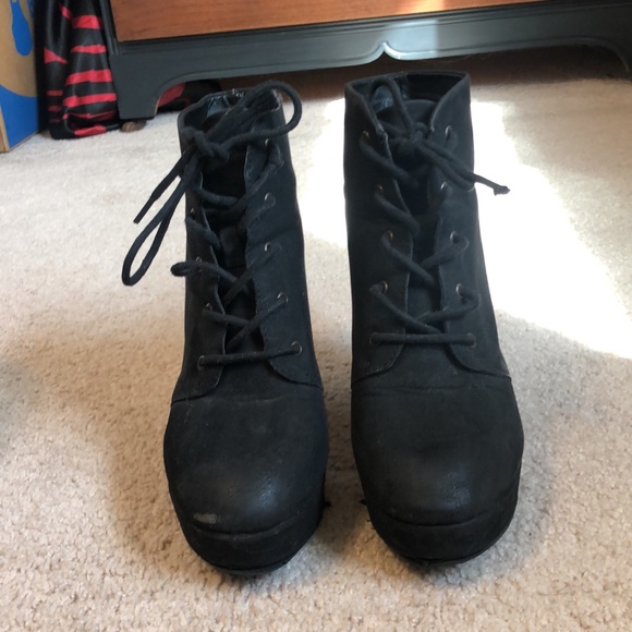 Platform lace up suede black booties - Picture 2 of 8